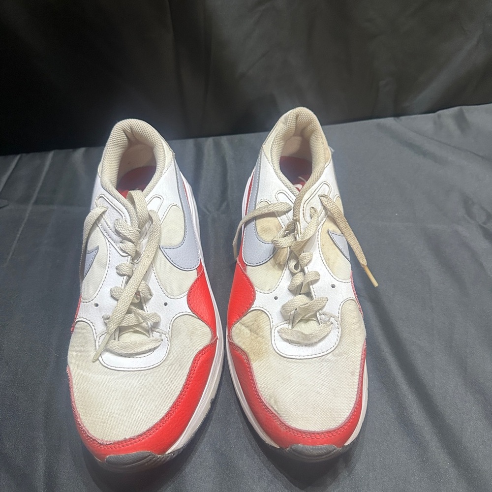 Red and White Sneakers-2022 Nike low top tennis shoes size 8.5-#601
